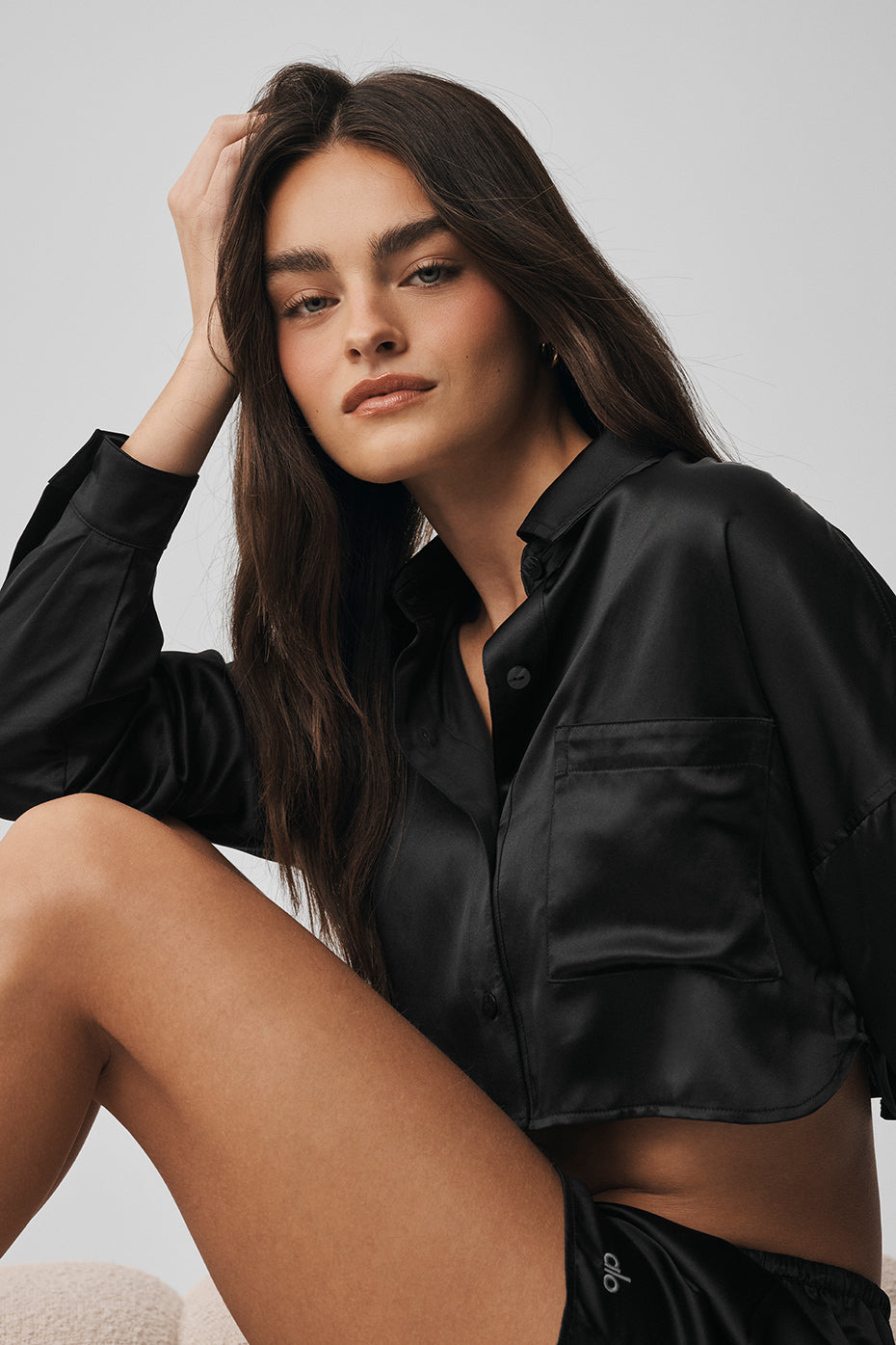 Chemise Courte Boutonnée À Manches Longues En Soie Luminous