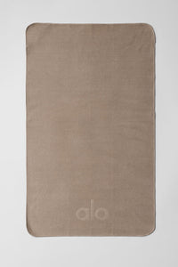 Performance No Sweat Hand Towel