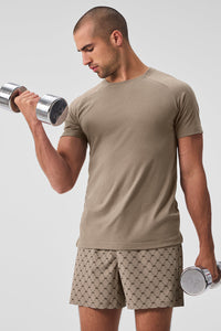 T-Shirt Raglan Triumph