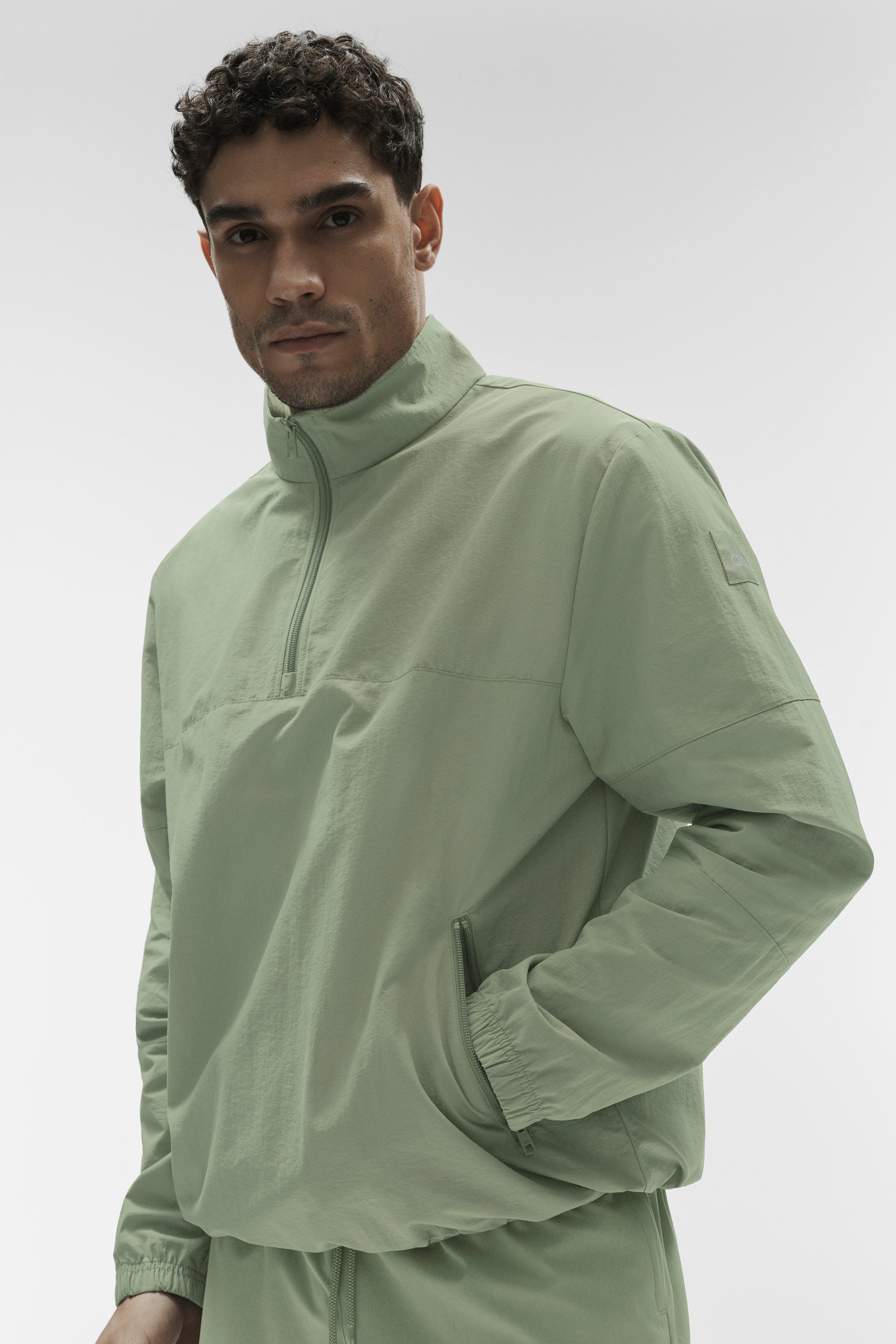 Pull Léger Takeaway Track