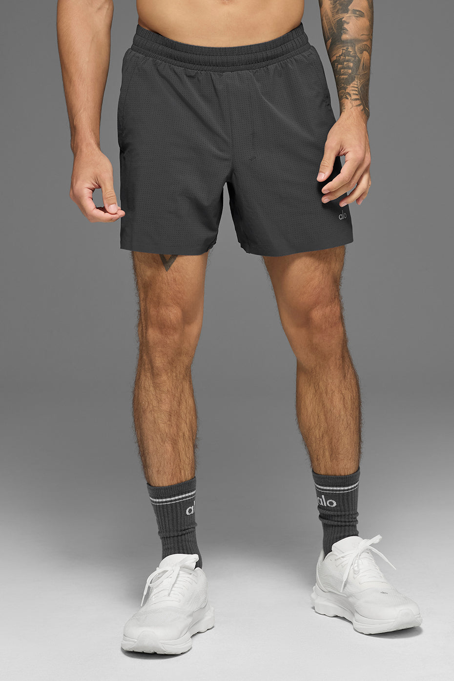 5" Traction Running Short