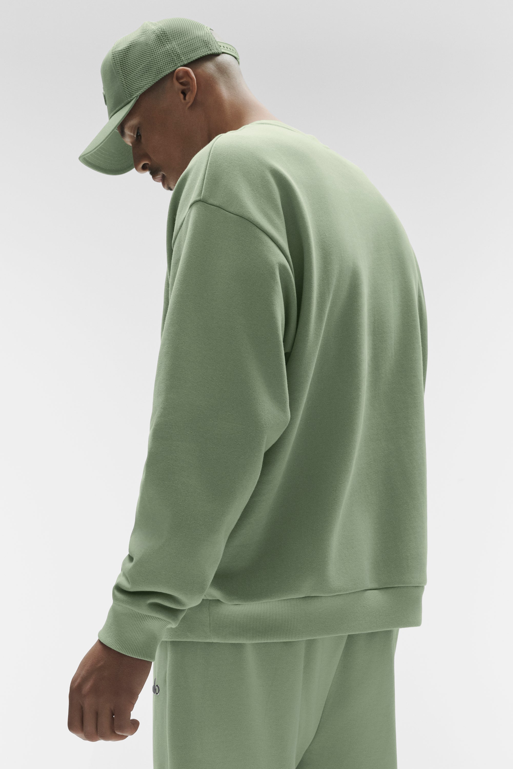 Accolade Crew Neck Pullover
