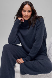 Wool Cashmere Cropped New Class Turtleneck Sweater
