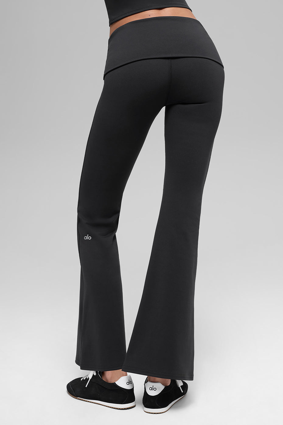 ALO  Legging évasé à rabat Softsculpt (court)
