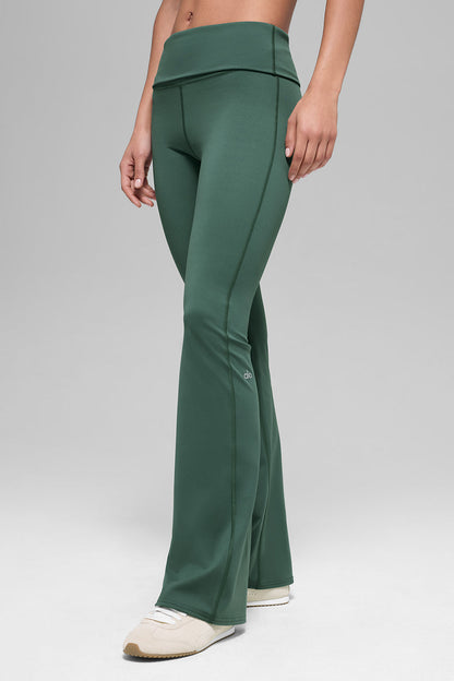 ALO  Legging évasé à rabat Softsculpt (court)