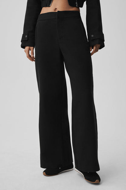 Mid-Rise Cosmopolitan Snap Pant