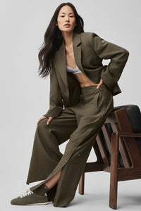 Mid-Rise Cosmopolitan Snap Pant